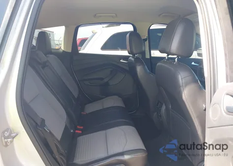 2017 Ford Escape Titanium z USA, uszkodzony, nr VIN 1FMCU0JD4HUA74976